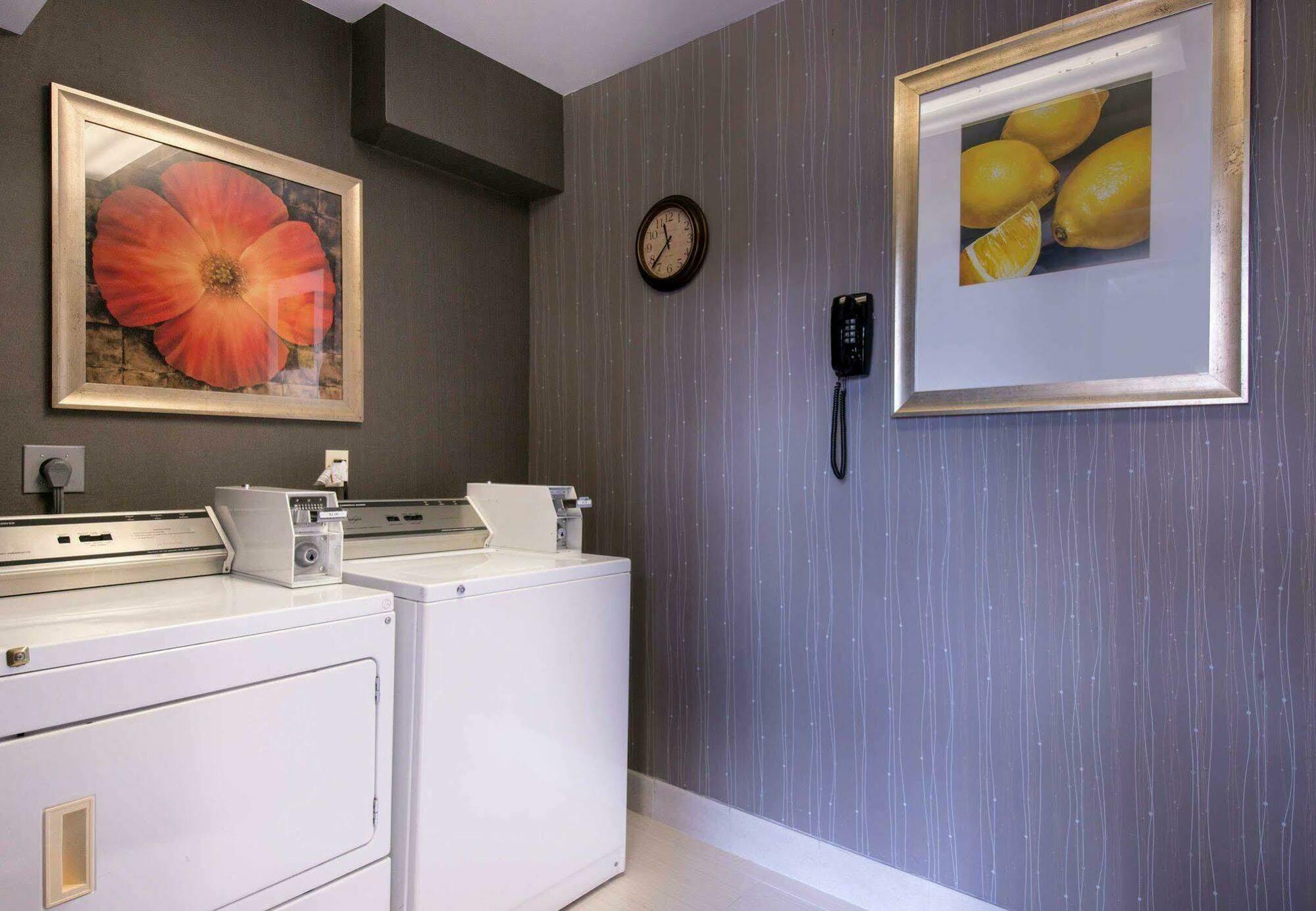 Courtyard By Marriott Oxnard/Ventura Hotel Ngoại thất bức ảnh